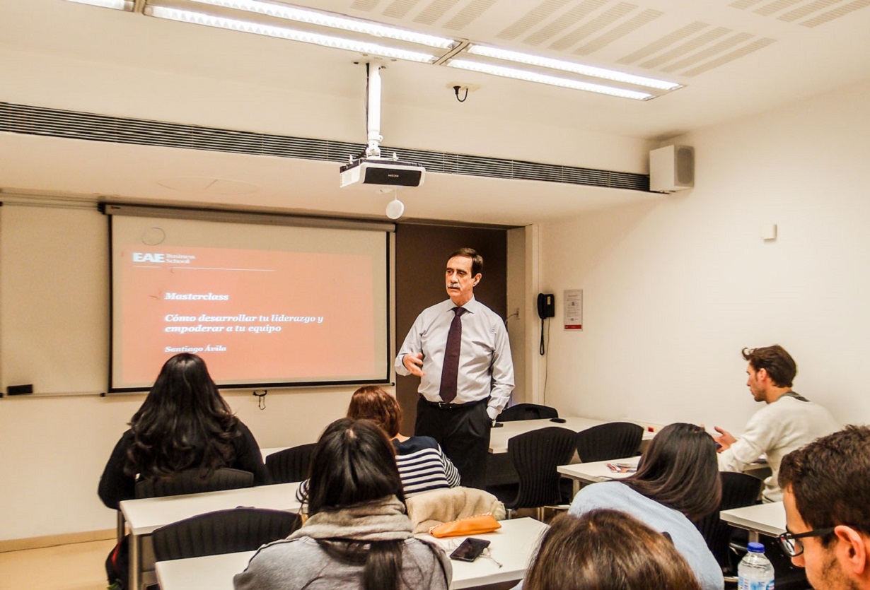 "Más del 90% de los directivos no saben liderar", Santiago Ávila