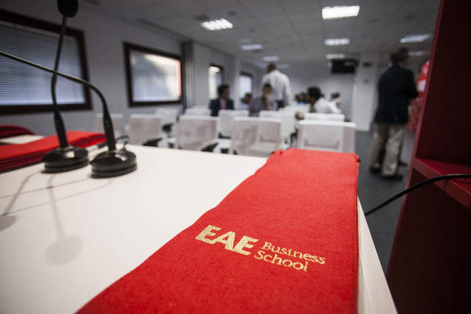 Medios y canales para la comunicación interna corporativa