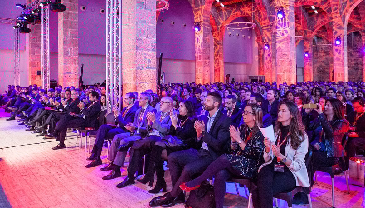 Building the Change: emprendeduría, intraemprendimiento, innovación y desing thinking