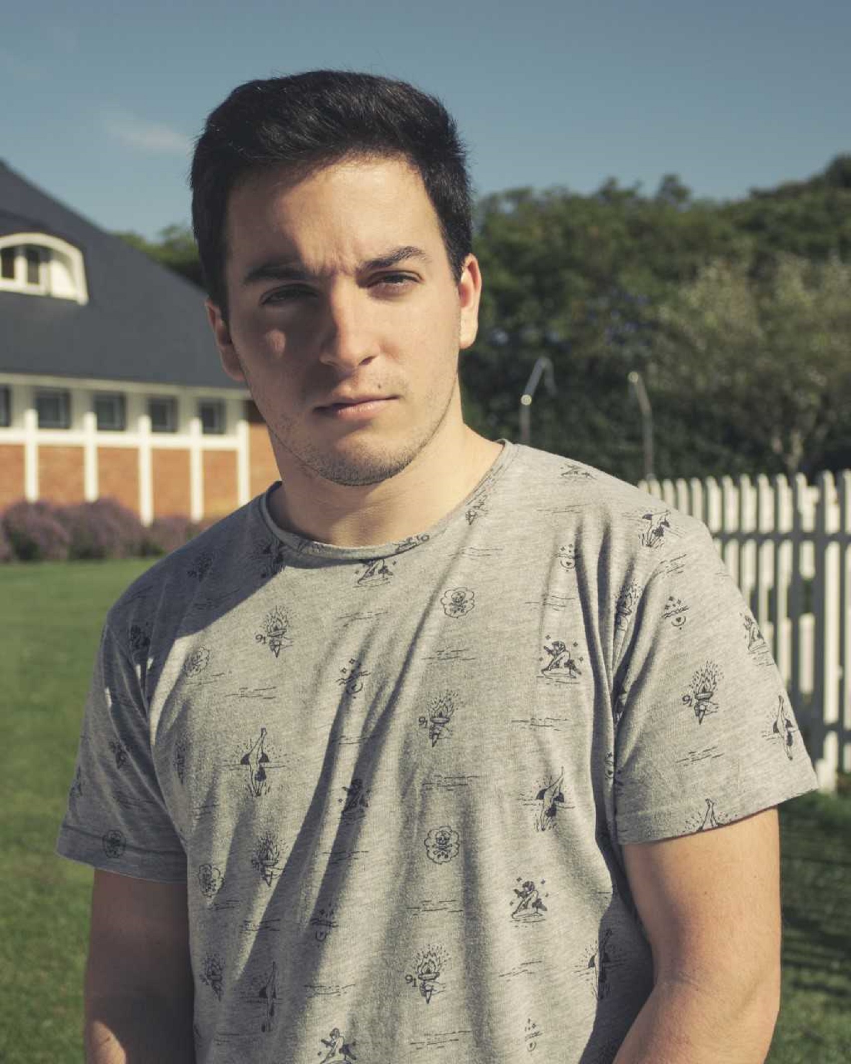 "Si tienes ganas de aprender EAE te ayuda a abrirte camino en el mercado laboral"