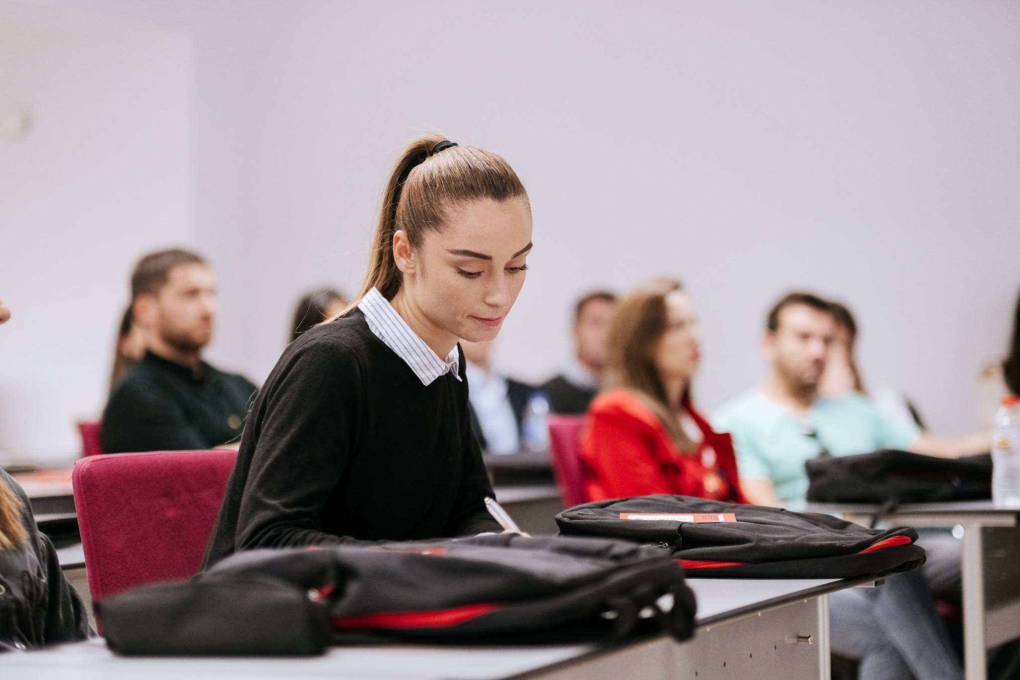 imgi_1_grado-administracion-direccion-empresas-ADE-entrevista-Albert-Ariso-2-EAE-JPG