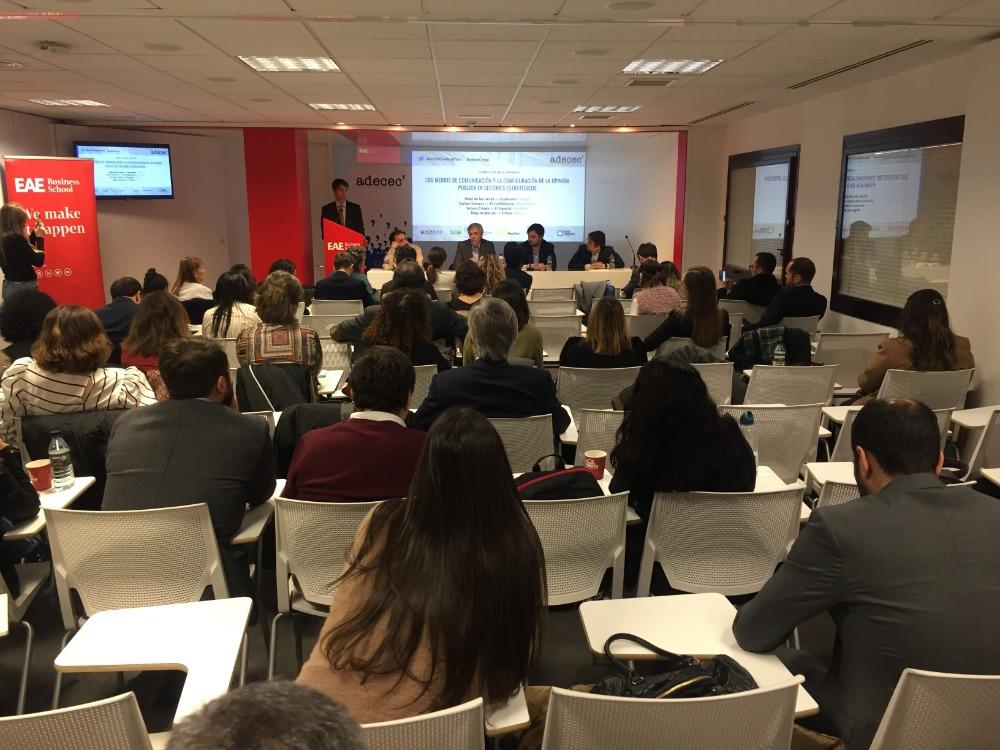 Salón de actos durante el evento