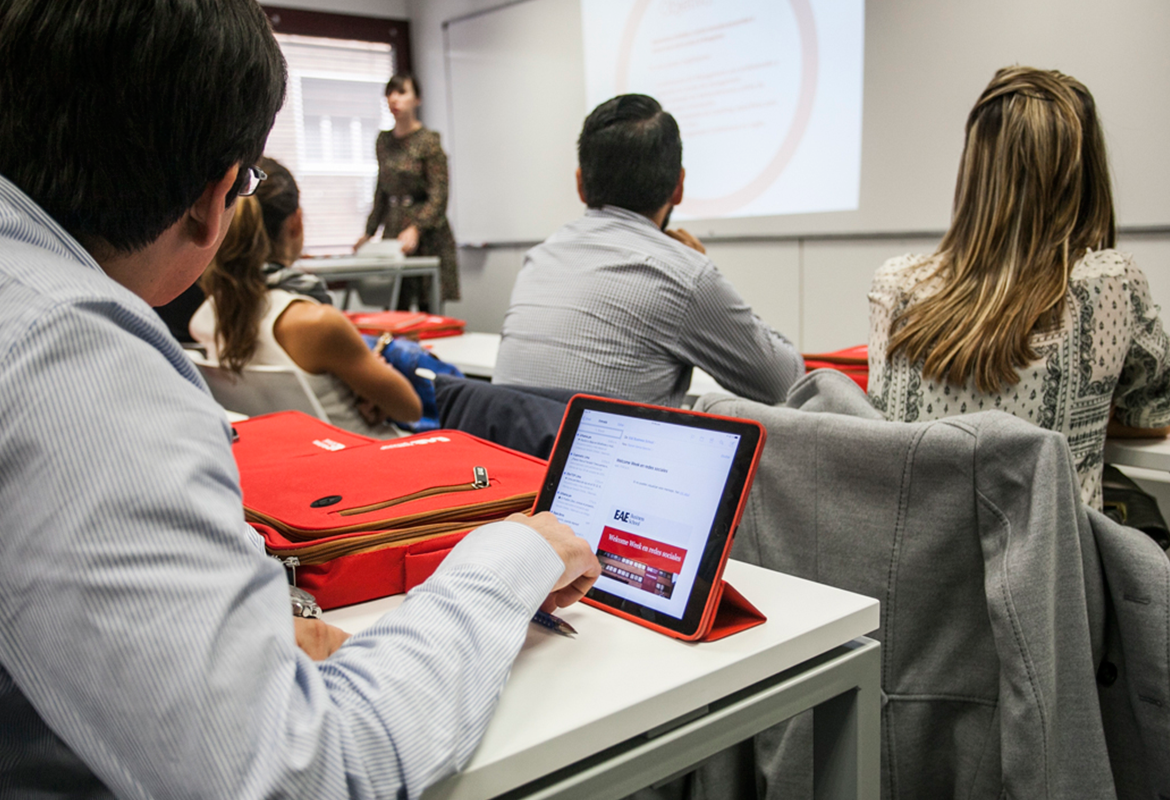 Factors to consider before expanding your business internationally 