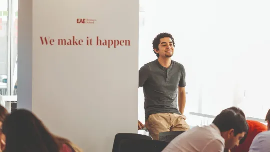 Alumno en sede de EAE Business School