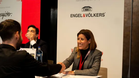 Recruiter greeting a student at Talent EAE 2020