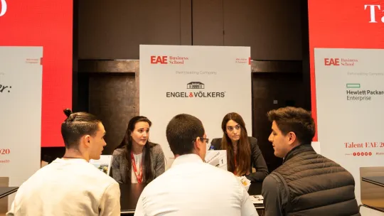Estudiantes y recruiters durante la Talent 2020
