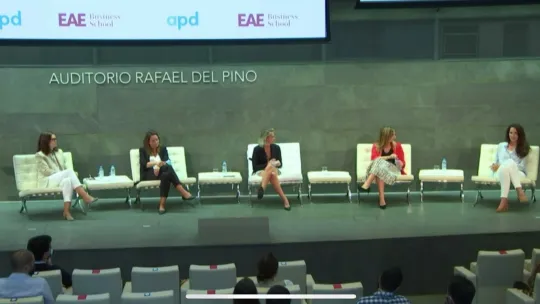 Directivos de Recursos Humanos analizan la revolución de las habilidades en la empresa en la Jornada de Empleabilidad de EAE y APD 