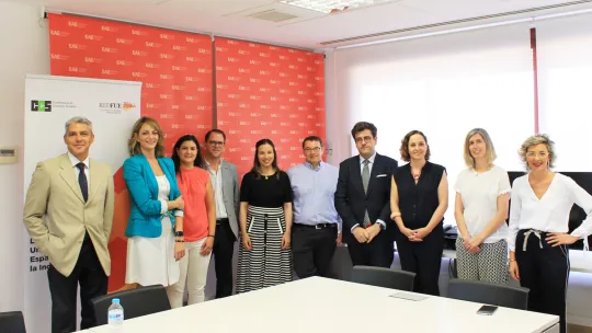 Bridging the gap between University and Business