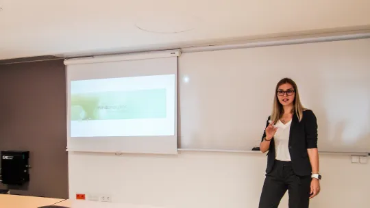 "The demand for Business Intelligence profiles is rising faster than the number of professionals" "The demand for Business Intelligence profiles is rising faster than the number of professionals"