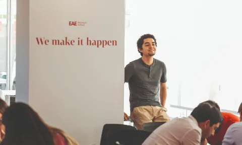 Alumno en sede de EAE Business School