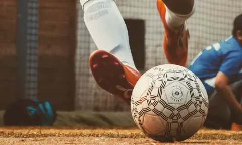 “TAKE THE BALL, PASS THE BALL”