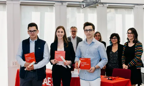 Un trabajo sobre las explotaciones porcinas catalanas, Premio Bachillerato de EAE