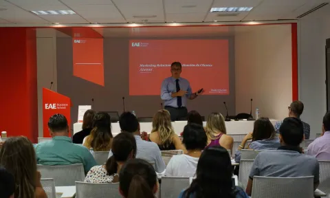 "Un cliente que lleva 10 años con una empresa es un 34% más rentable"