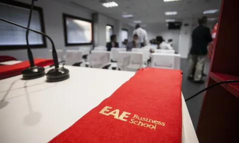 EAE lanza el Grado en Marketing y Comunicación Digital, con programa internacional de intercambios