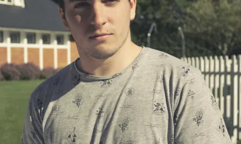 "Si tienes ganas de aprender EAE te ayuda a abrirte camino en el mercado laboral"