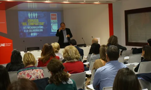 Conferencia "Rol compartido, del micromachismo a la colaboración"