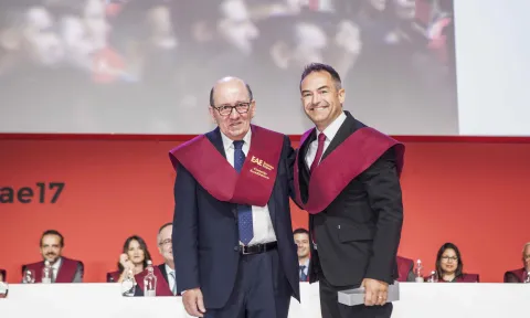 "Es una ilusión enorme recibir un reconocimiento, sobre todo si viene de parte de los alumnos"