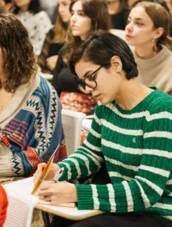 Un profesorado en activo.