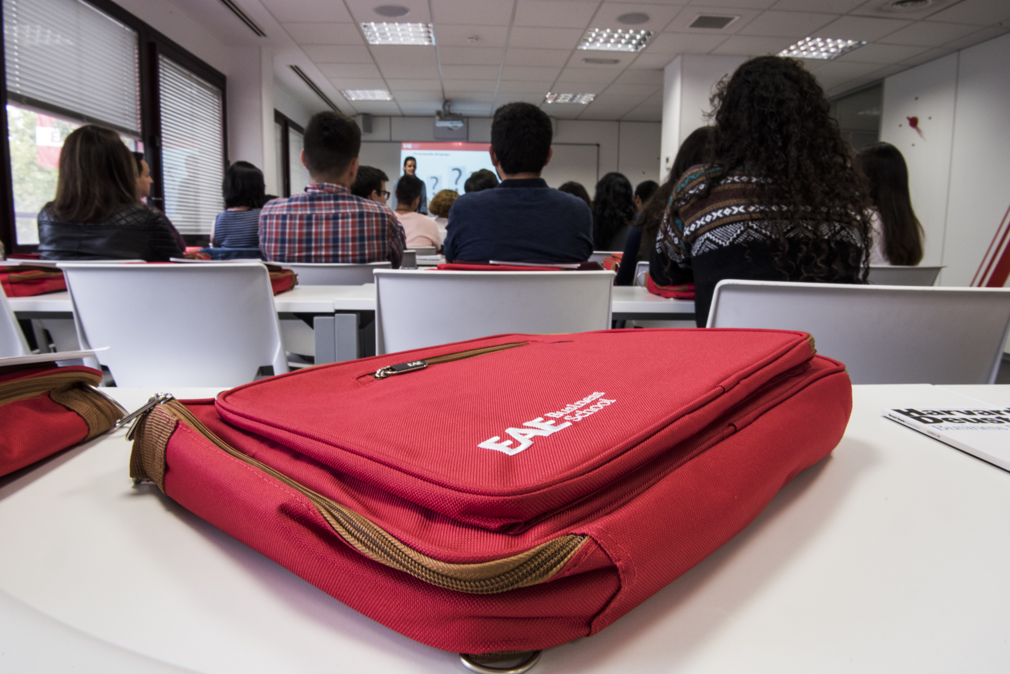 EAE Business School publica la Memoria Anual 2017 EAE Business School publica la Memoria Anual 2017